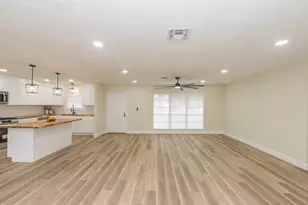 1318 Meadowlark St, Deer Park, TX 77536 - Photo 5