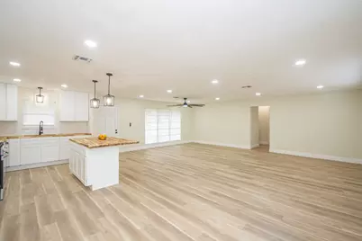 1318 Meadow Lark Street, Deer Park, TX 77536 - Photo 7