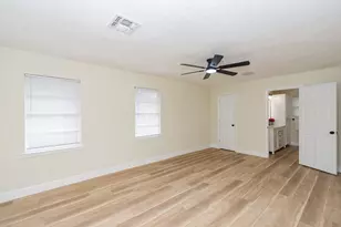 1318 Meadowlark St, Deer Park, TX 77536 - Photo 9