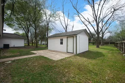 1318 Meadow Lark Street, Deer Park, TX 77536 - Photo 17