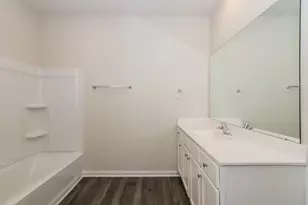 8120 Sunberry Shadow Dr, Houston, TX 77016 - Photo 13