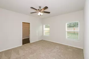 8120 Sunberry Shadow Dr, Houston, TX 77016 - Photo 11