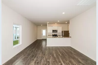 8120 Sunberry Shadow Drive, Houston, TX 77016 - Photo 5