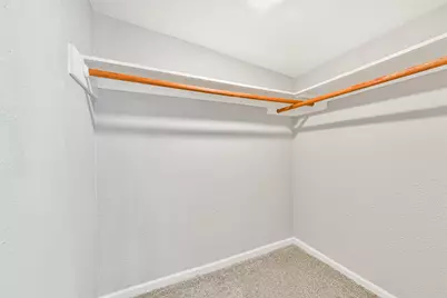 821 Robertson Street, Clute, TX 77531 - Photo 9