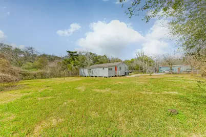 821 Robertson Street, Clute, TX 77531 - Photo 17