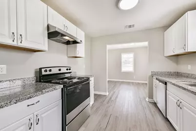 821 Robertson Street, Clute, TX 77531 - Photo 13