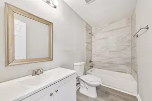 821 Robertson St, Clute, TX 77531 - Photo 11