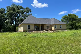268 Horse Shoe Trail, Angleton, TX 77515 - Photo 7