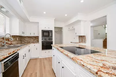 11907 Pepperdine Lane, Houston, TX 77071 - Photo 13