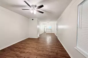 500 Willow Dr, Lake Jackson, TX 77566 - Photo 3