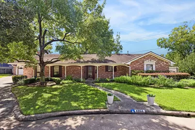 4902 Clift Haven Drive, Houston, TX 77018 - Photo 1