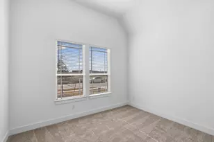 12214 Warbler Dr, Mont Belvieu, TX 77523 - Photo 5