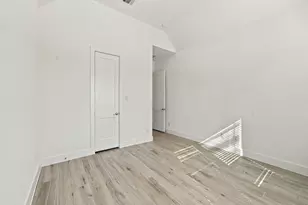 12214 Warbler Dr, Mont Belvieu, TX 77523 - Photo 11
