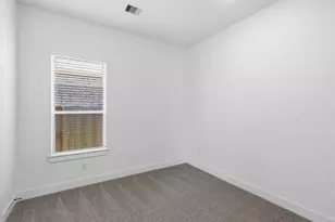 12214 Warbler Dr, Mont Belvieu, TX 77523 - Photo 7