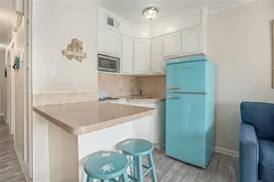 6102 Seawall Blvd, Galveston, TX 77551 - Photo 5