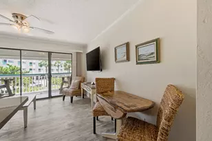 6102 Seawall Blvd, Galveston, TX 77551 - Photo 11
