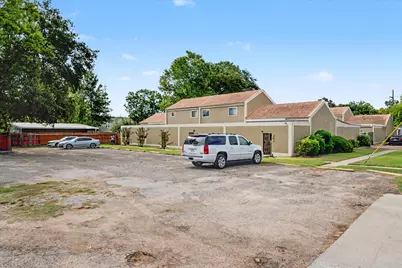 800 N San Jacinto #201, Conroe, TX 77301 - Photo 47
