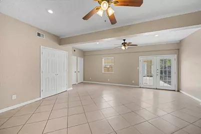 800 N San Jacinto #201, Conroe, TX 77301 - Photo 21