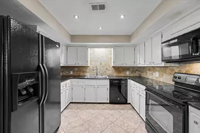 800 N San Jacinto #201, Conroe, TX 77301 - Photo 9