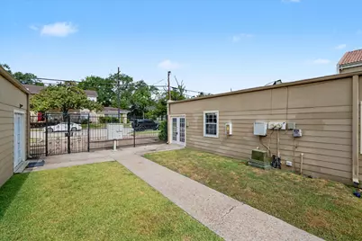 800 N San Jacinto #201, Conroe, TX 77301 - Photo 45