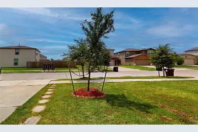 7047 Hobby Wind Ridge Drive, Houston, TX 77075 - Photo 3