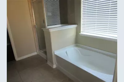 19107 Hemington Circle, Tomball, TX 77375 - Photo 5