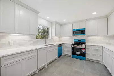 17818 Wild Oak Drive, Houston, TX 77090 - Photo 15