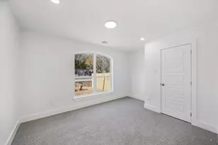 17818 Wild Oak Dr, Houston, TX 77090 - Photo 5