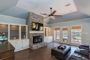 57 Silver Lace Ct, Lake Jackson, TX 77566 - Photo 5