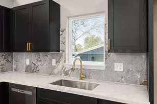 100 W Val Verde St, Brenham, TX 77833 - Photo 15