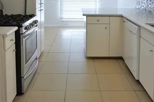 938 Greatwood Dr, Houston, TX 77013 - Photo 9