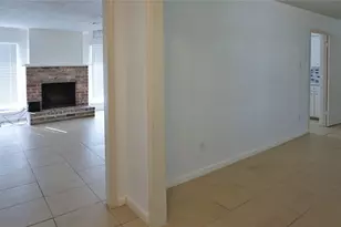 938 Greatwood Dr, Houston, TX 77013 - Photo 9