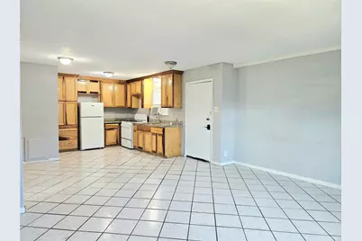 1109 Broadway Street #15, Galveston, TX 77550 - Photo 1