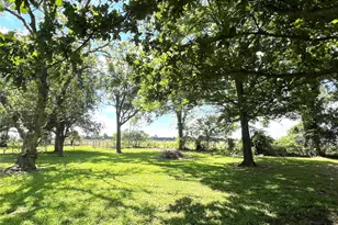 131 Walker Ave, Lolita, TX 77971 - Photo 23