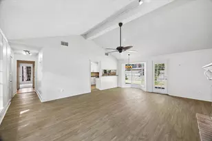 743 Voyager Dr, Houston, TX 77062 - Photo 19