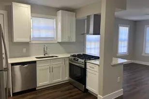 2428 Ave 0 1/2 St, Galveston, TX 77550 - Photo 9