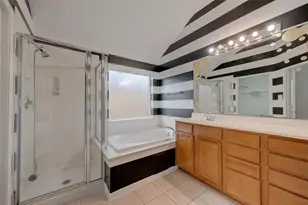 1807 Hidden Breeze Dr, Houston, TX 77049 - Photo 43