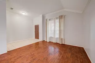 1807 Hidden Breeze Dr, Houston, TX 77049 - Photo 13