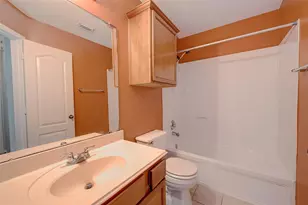 1807 Hidden Breeze Dr, Houston, TX 77049 - Photo 33