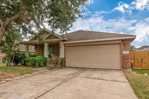 1807 Hidden Breeze Dr, Houston, TX 77049 - Photo 3