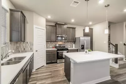 8209 Rising Stream Drive, Houston, TX 77063 - Photo 15
