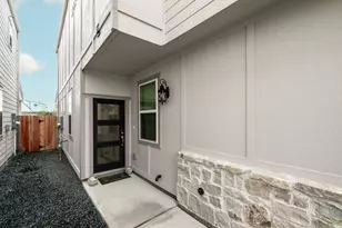 8209 Rising Stream Dr, Houston, TX 77063 - Photo 5
