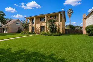 10819 Sagetrail Dr, Houston, TX 77089 - Photo 3