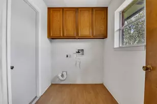 3400 Coachman Dr, Baytown, TX 77521 - Photo 9