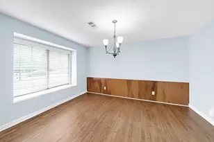 4002 Martinshire Dr, Houston, TX 77025 - Photo 11