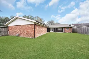 4002 Martinshire Dr, Houston, TX 77025 - Photo 7