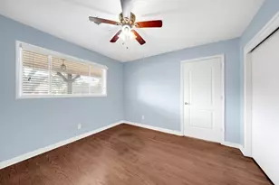 4002 Martinshire Dr, Houston, TX 77025 - Photo 21