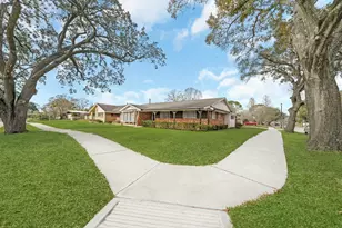 4002 Martinshire Dr, Houston, TX 77025 - Photo 3