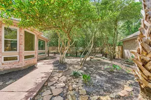 66 S Castlegreen Cir, The Woodlands, TX 77381 - Photo 33