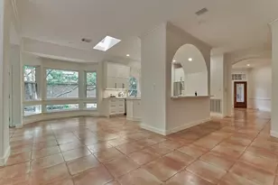 66 S Castlegreen Cir, The Woodlands, TX 77381 - Photo 15